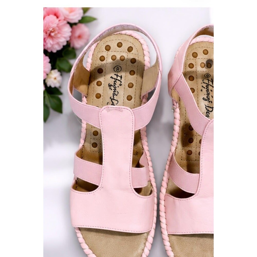 Women’s Comfort Sandals Blush Pink US Size 8 NWT Cushioned Footbed Slight Chip